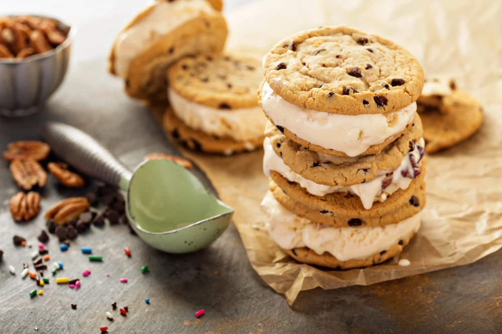 Новинка ICE-ICE Cookies: мороженое сэндвич с печеньем кукис